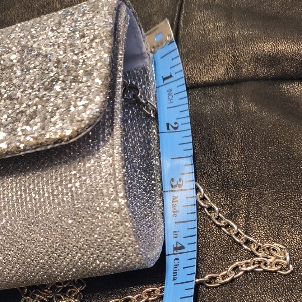 --SOLD--Silver Glitter Clutch Bag - Picture 9 of 11